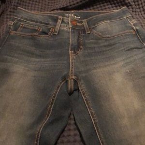 Bootcut jeans in a dark wash